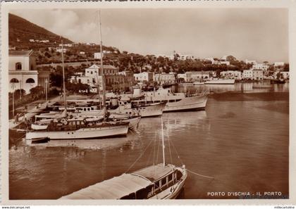 # PORTO D'ISCHIA: IL PORTO