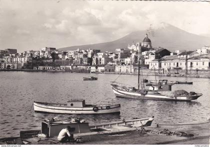 TORRE ANNUNZIATA: Panorama e Vesuvio   1962