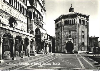 72500595 Cremona Ballistero e ScorcioFacciata Duomo Cremona