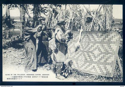 cpa du Japon Hokkaido Ainu Ainus Aborigines custom , Altar of the Palladium  -- Aborigene Aboriginis  MAI24-28