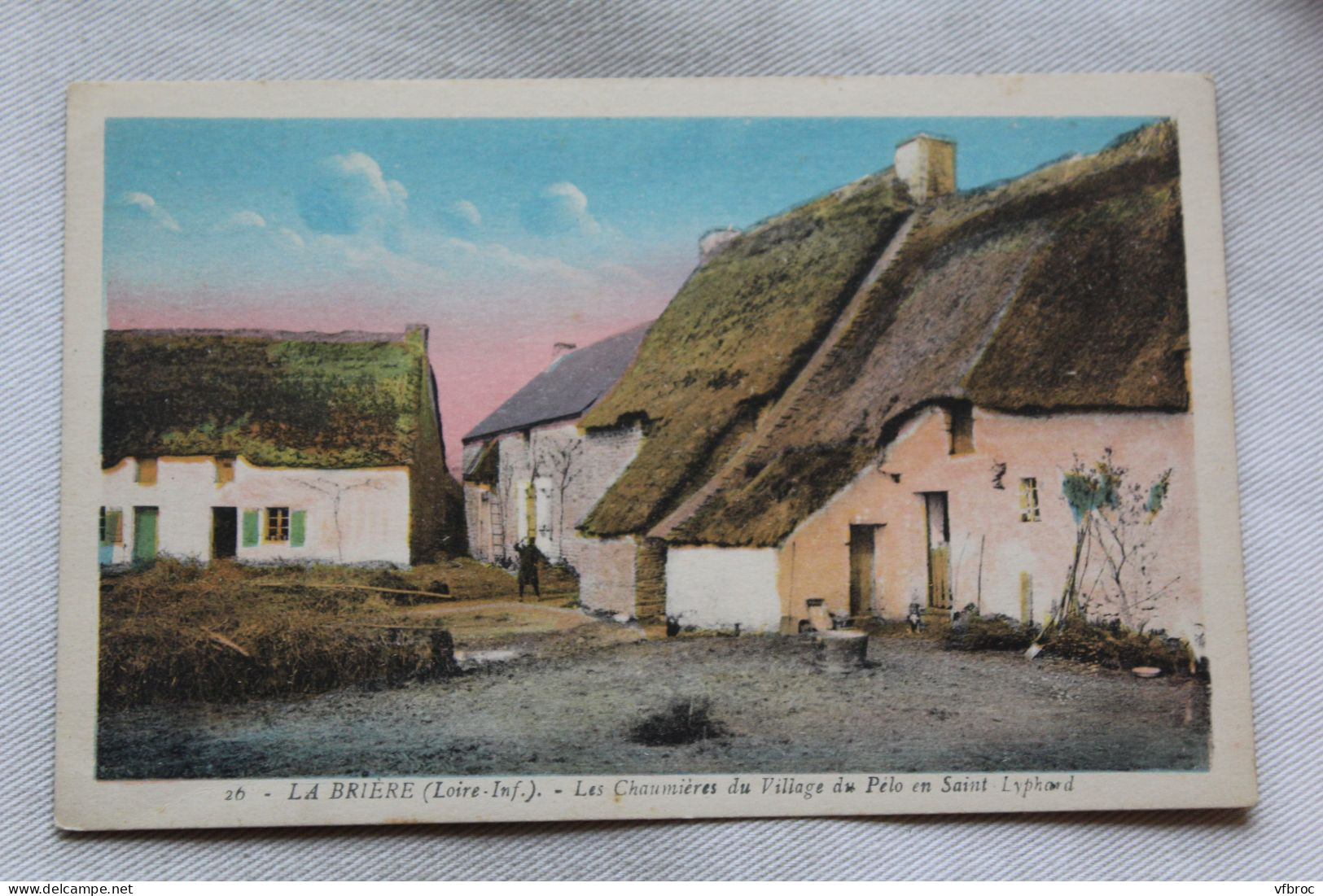 K877, la Brière, les chaumières du village du Pélo en saint Lyphard, Loire Atlantique 44