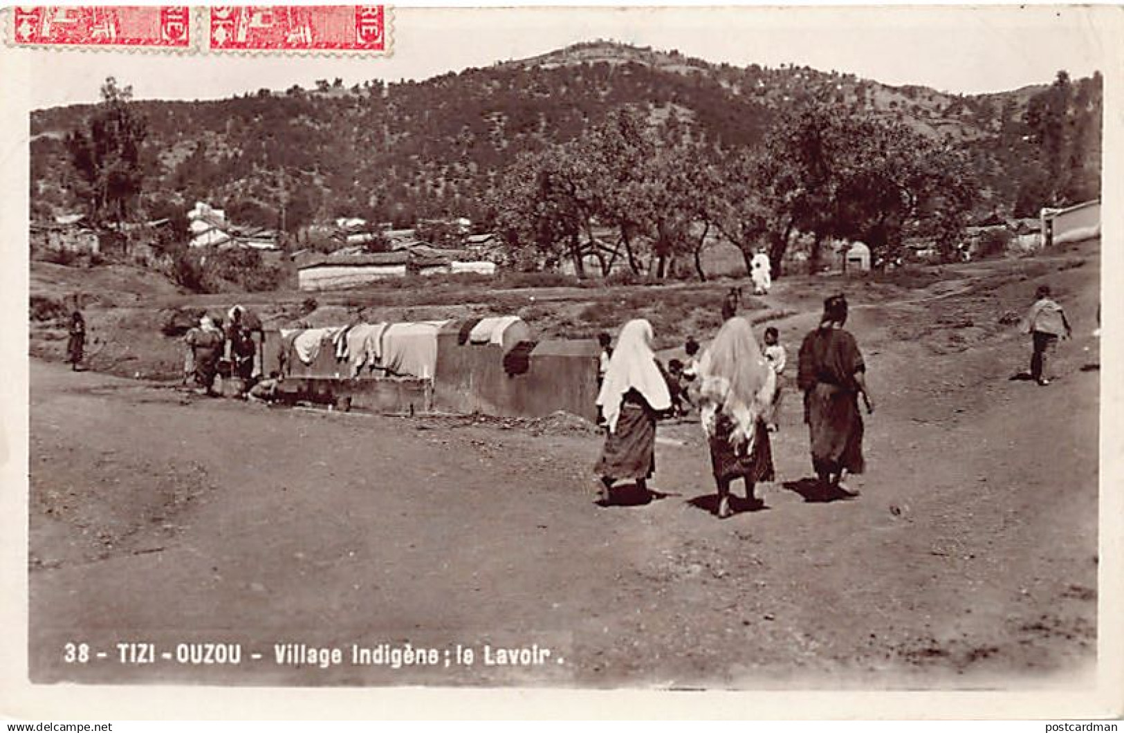 Kabylie - TIZI OUZOU -Village indigène, le lavoir