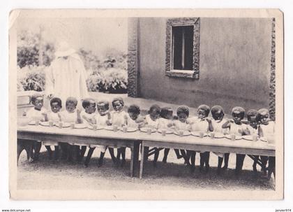 Enfants Noirs, Père missionnaire, cantine Maternelle , pour Toulouse.