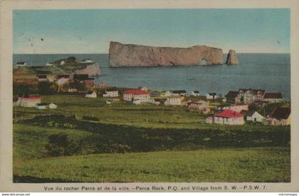 PERCE - Vue du Rocher Percé et de la Ville