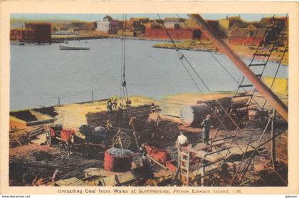 ILE DU PRINCE EDWARD - UNLOADING COAL FROM WALES AT SUMMERSIDE, PRINCE EDWARD ISLAND