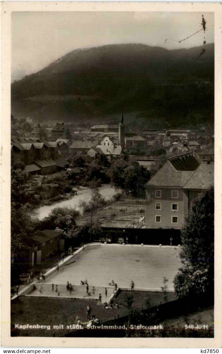 Kapfenberg, mit städtischem Schwimmbad