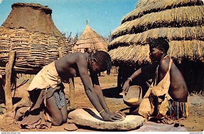 Kenya - Maize grinding - Publ. Sapra Studio 287