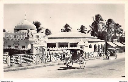 Comores - La mosquée comorienne à Majunga, Madagascar - Ed. Charifou 41