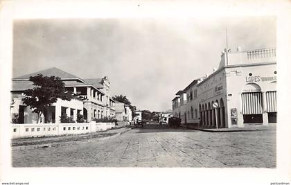 Congo Kinshasa - LEOPOLDVILLE - Place Leopold, Tailleur Lopes - CARTE PHOTO - Ed. inconnu