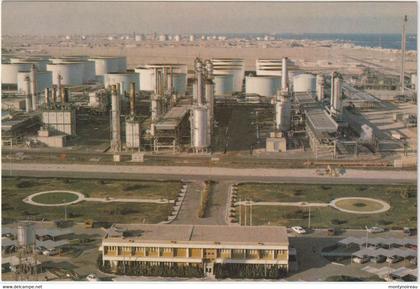 koweit - kuwait :  oil  refinery  in shuaiba  , essence , pétrole