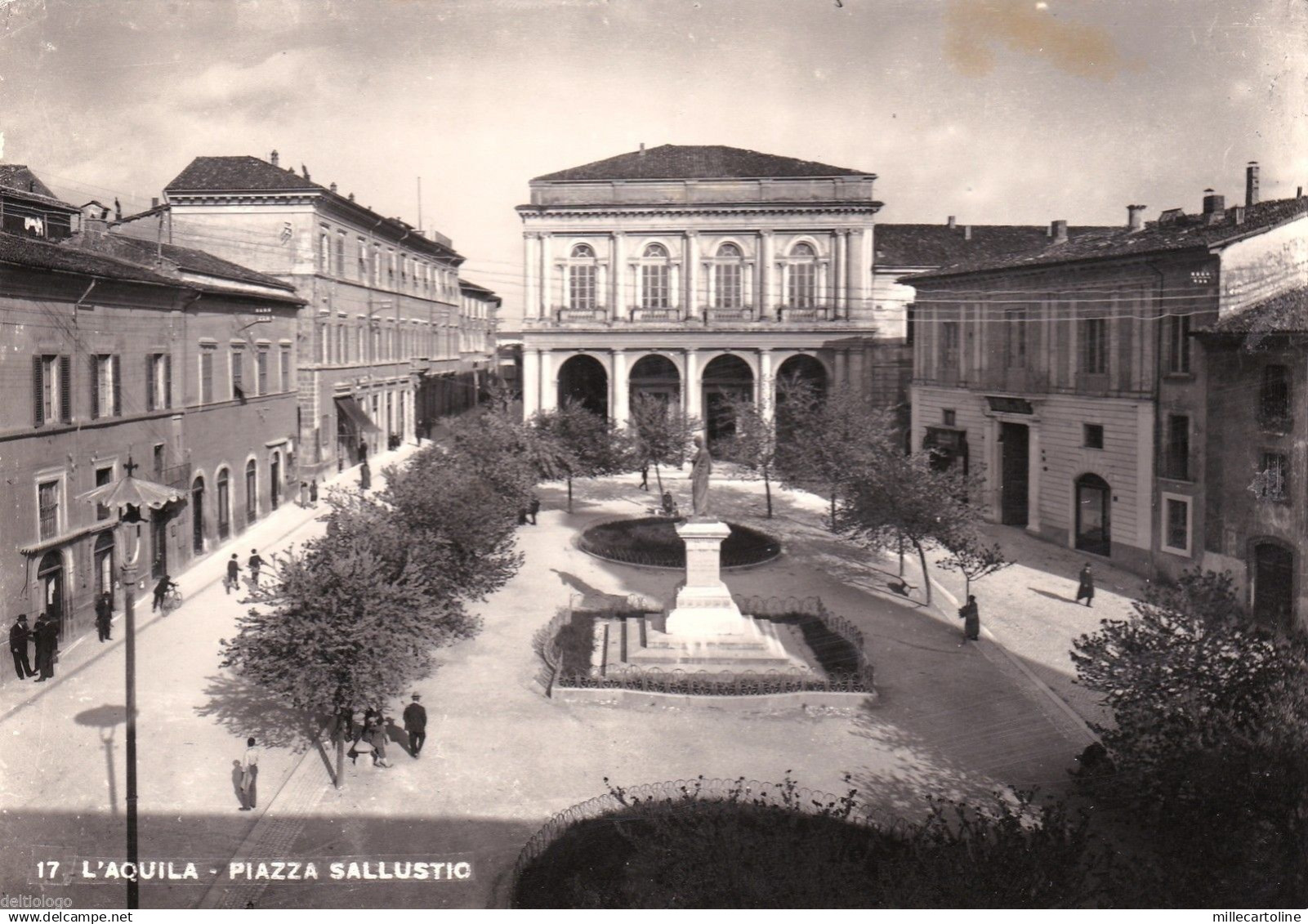 # L'AQUILA: PIAZZA SALLUSTIO