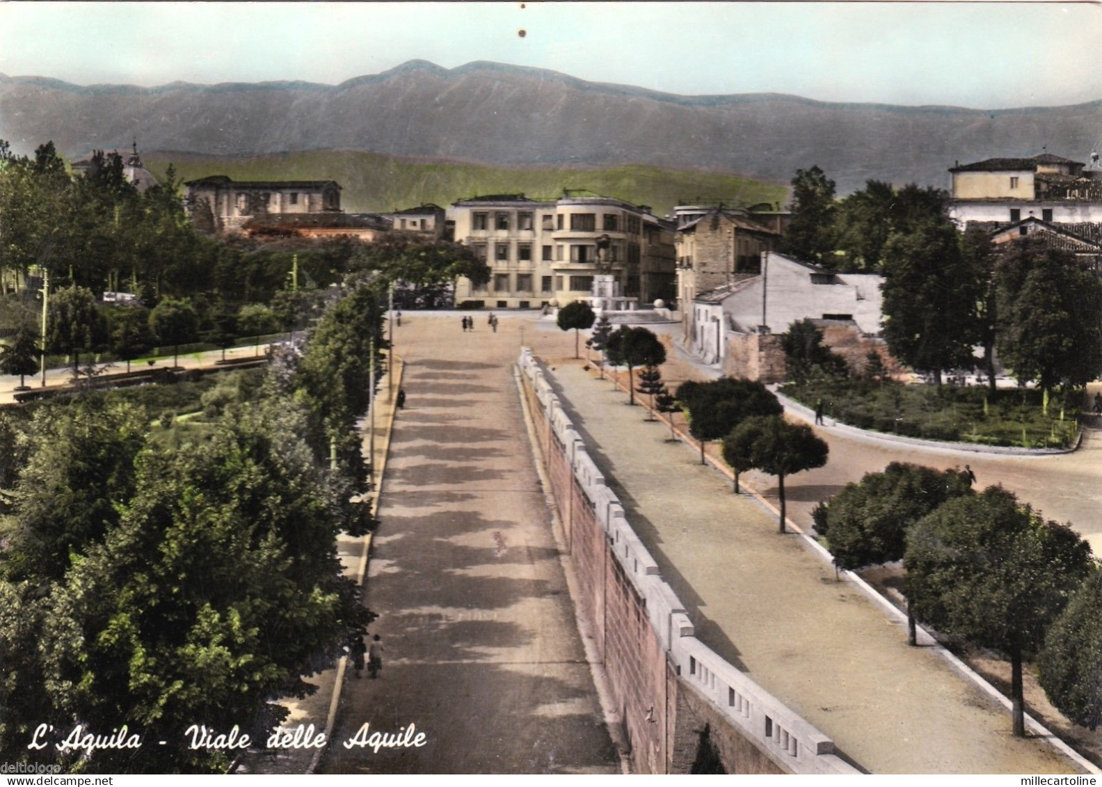 # L'AQUILA: VIALE DELLE AQUILE