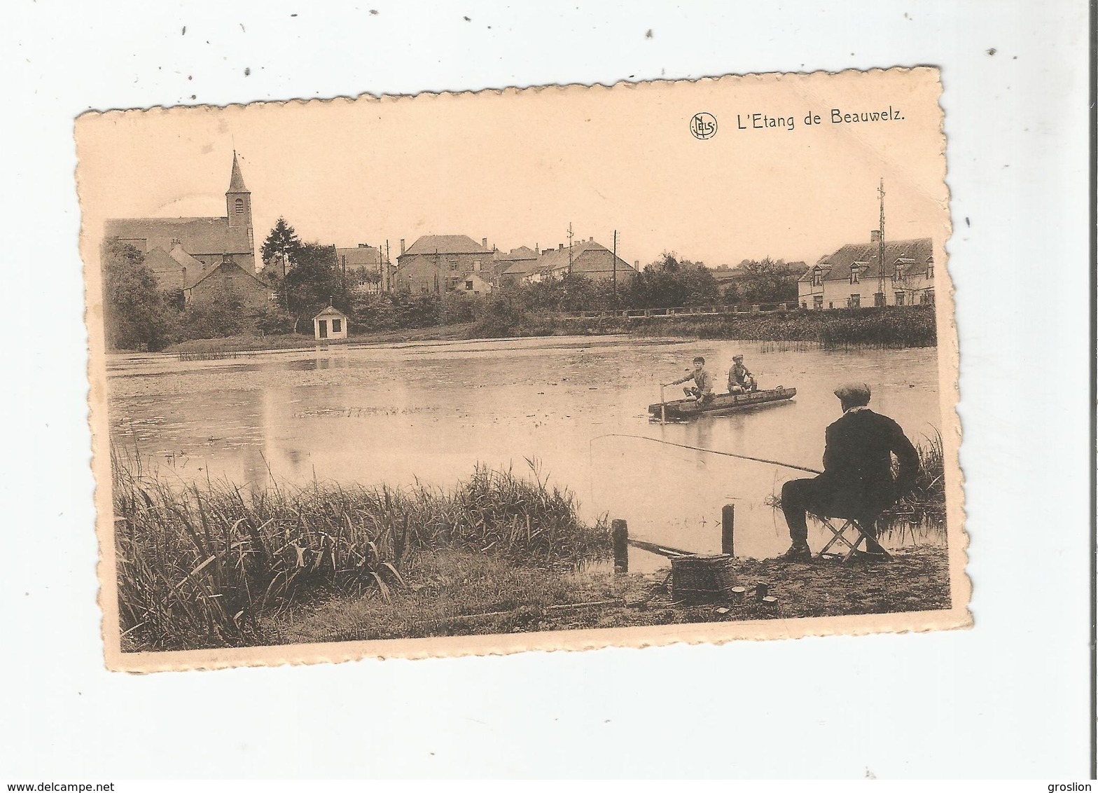 L'ETANG DE BEAUWELZ (MOMIGNIES)  (PECHEUR BARQUE ET EGLISE)