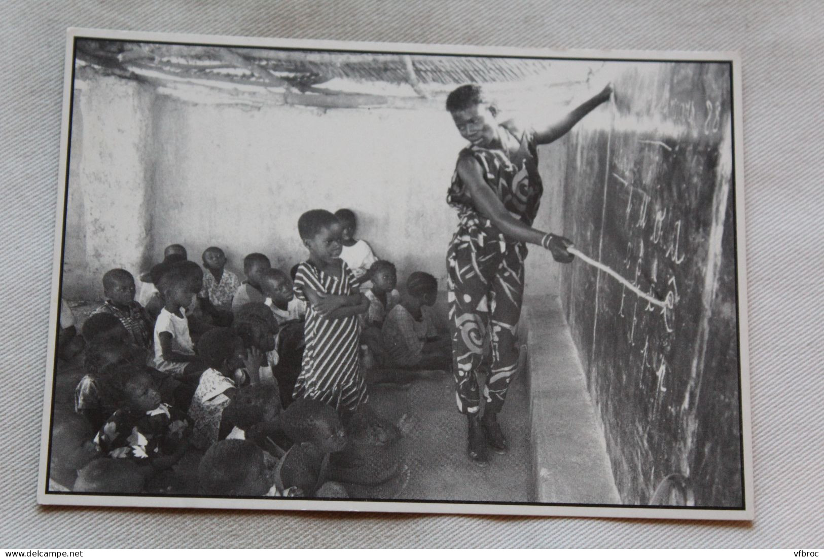 L351, Cpm, Burkina Faso, réseau Burkina, une maitresse d'école