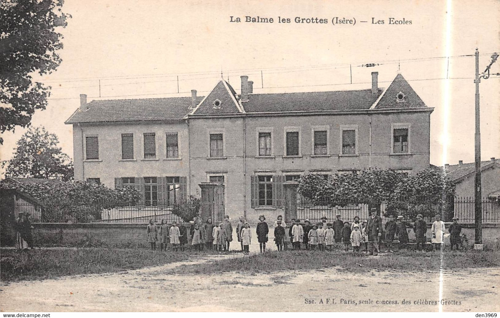 La BALME-les-GROTTES (Isère) - Les Ecoles