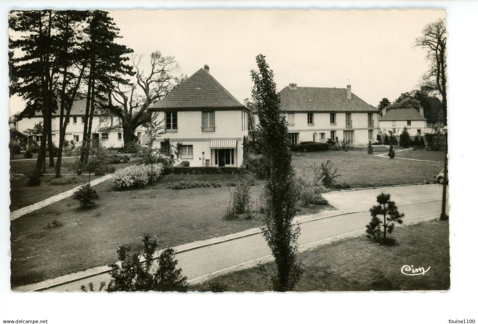 La Celle Saint Cloud ( résidence lotissement à identifier )( format C.P.A. )