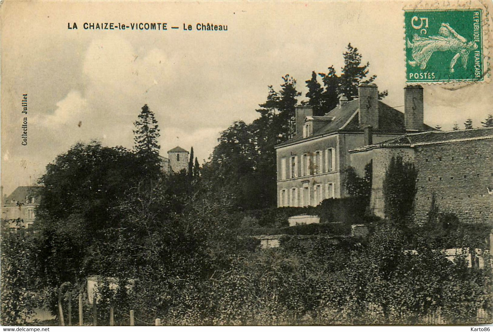 la chaize le vicomte * vue sur le château de la commune