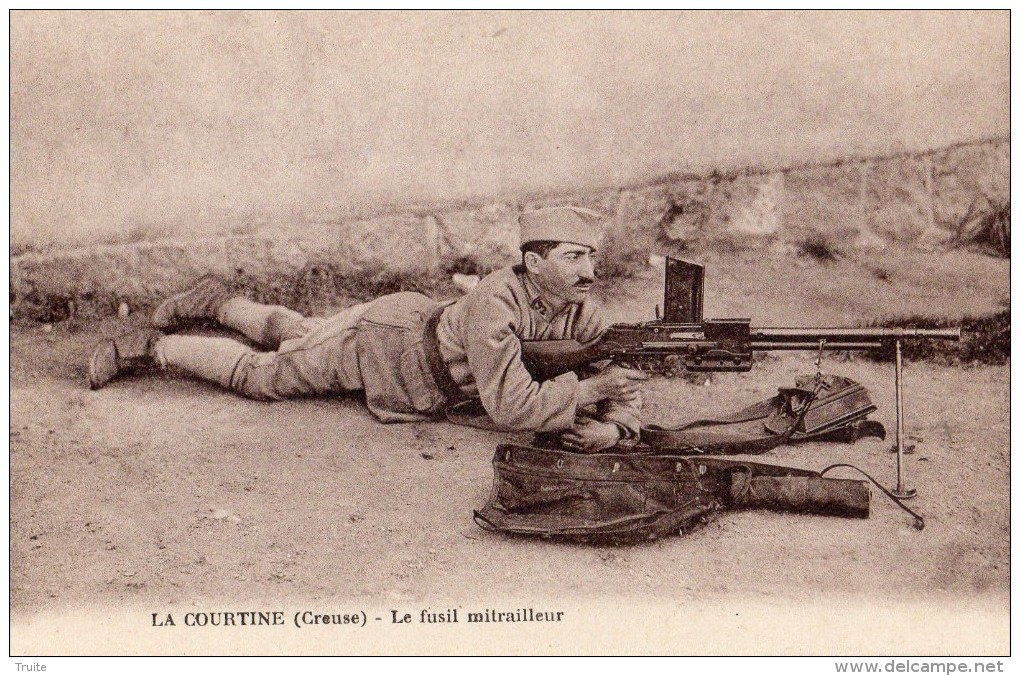 LA COURTINE LE FUSIL MITRAILLEUR