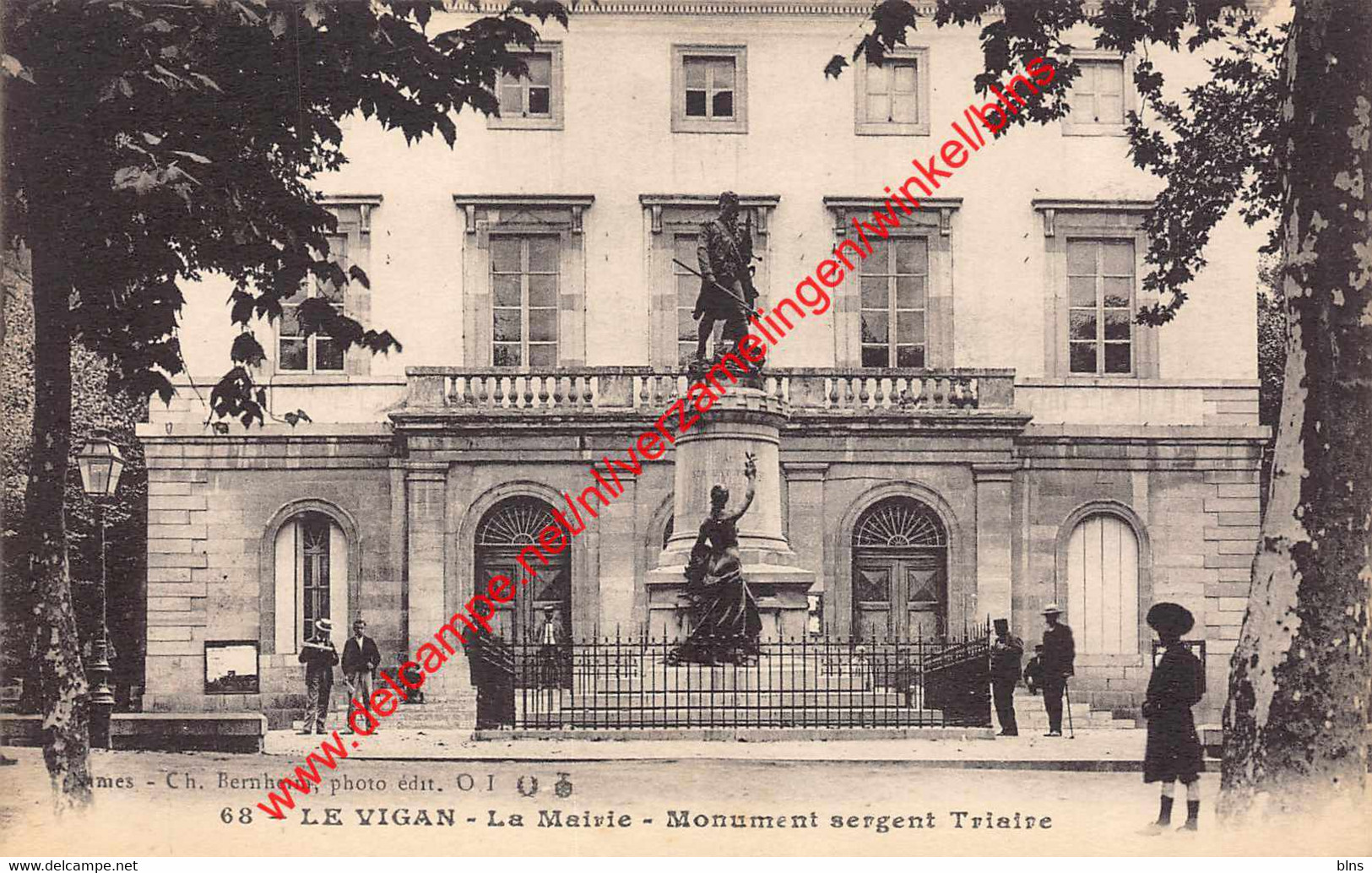 La Mairie - Monument sergent Triaire - Edit. Ch. Bernheim - Le Vigan - (30) Gard