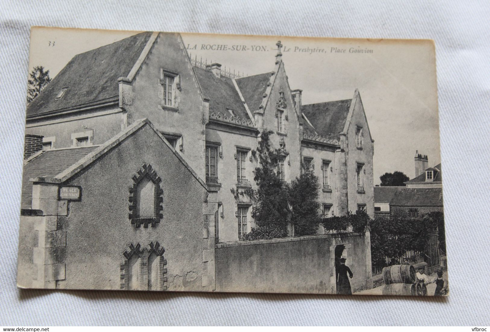 la Roche sur Yon, le presbytère , place Gouvion, Vendée 85