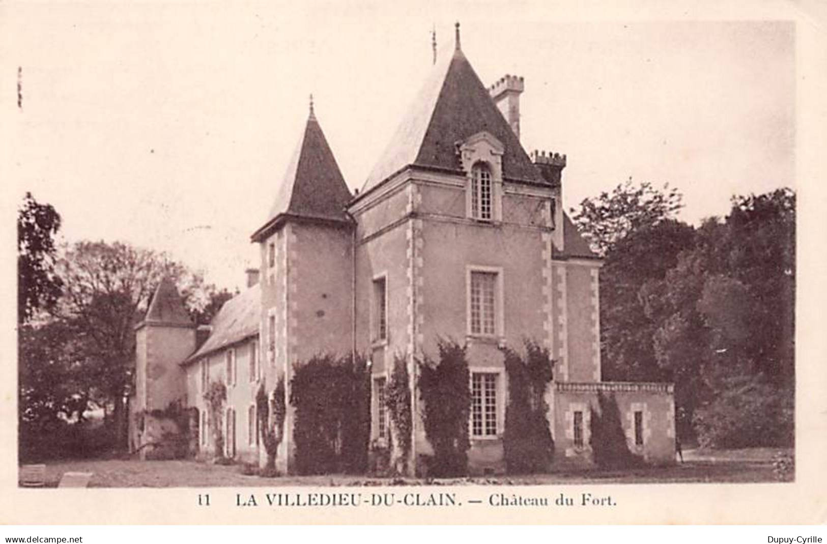 LA VILLEDIEU DU CLAIN - Château du Fort - très bon état