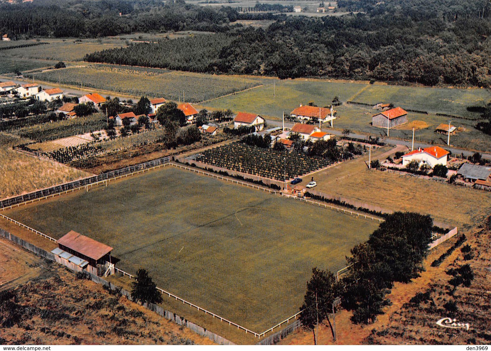 LABRIT - Vue générale aérienne - Le stade