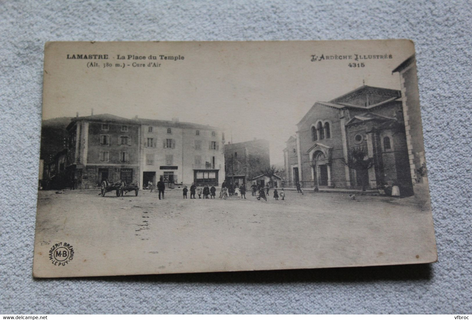 Lamastre, la place du Temple, Ardèche