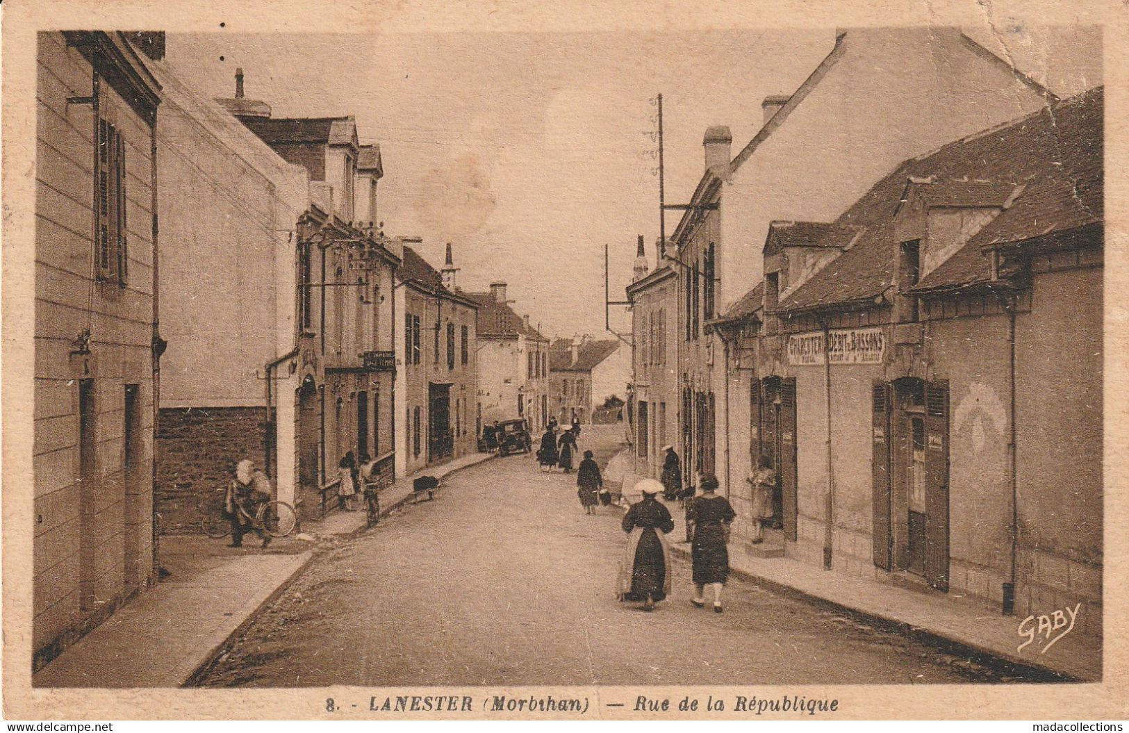 Lanester (56 - Morbihan) Rue de la République