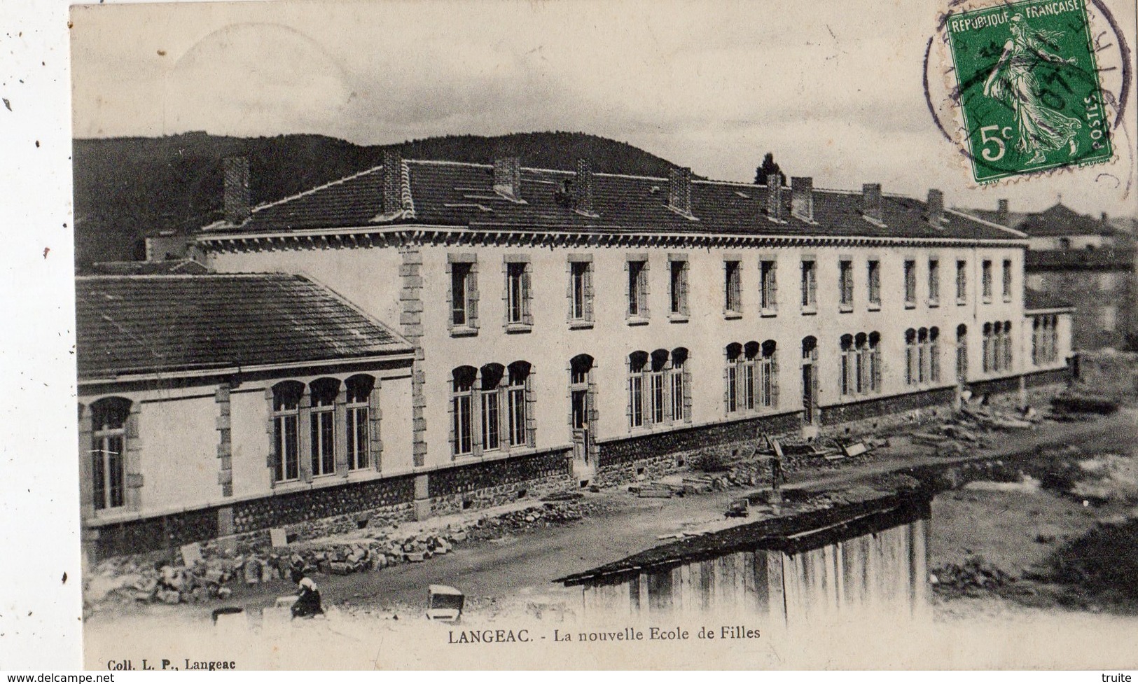 LANGEAC LA NOUVELLE ECOLE DE FILLES