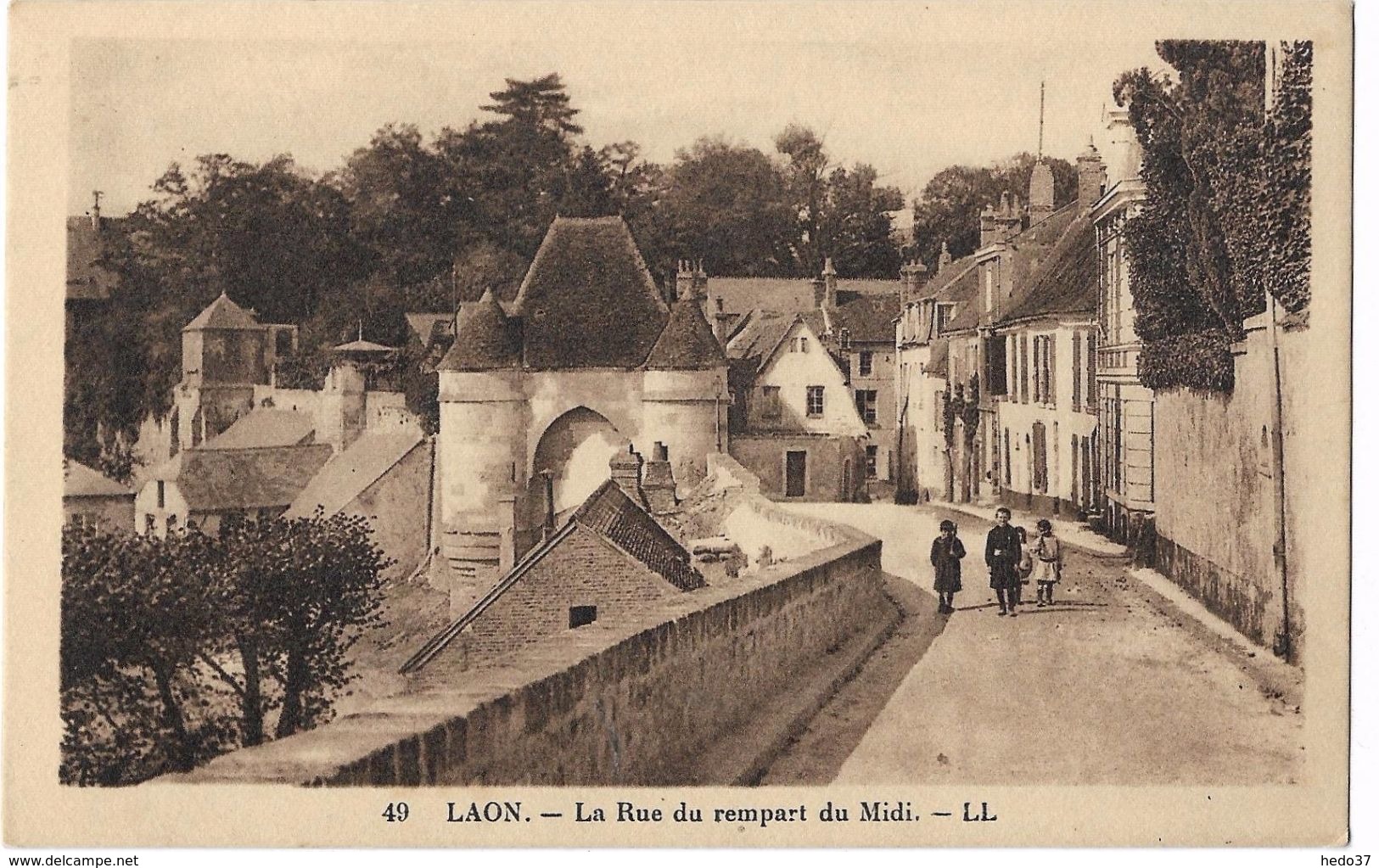 Laon - La Rue du rempart du Midi