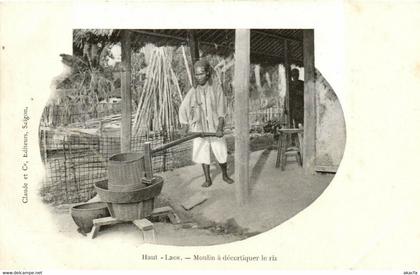 PC CPA LAOS INDOCHINA HAUT LAOS MOULIN �? DÉCORTIQUER (b23427)