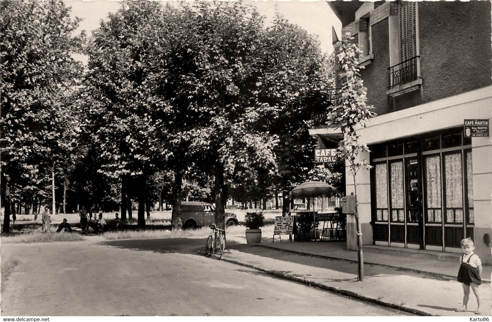 le blanc mesnil * rue et le square stalingrad * le café débit de tabac tabacs