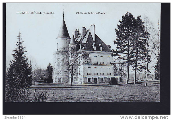 LE PLESSIS TREVISE CHATEAU