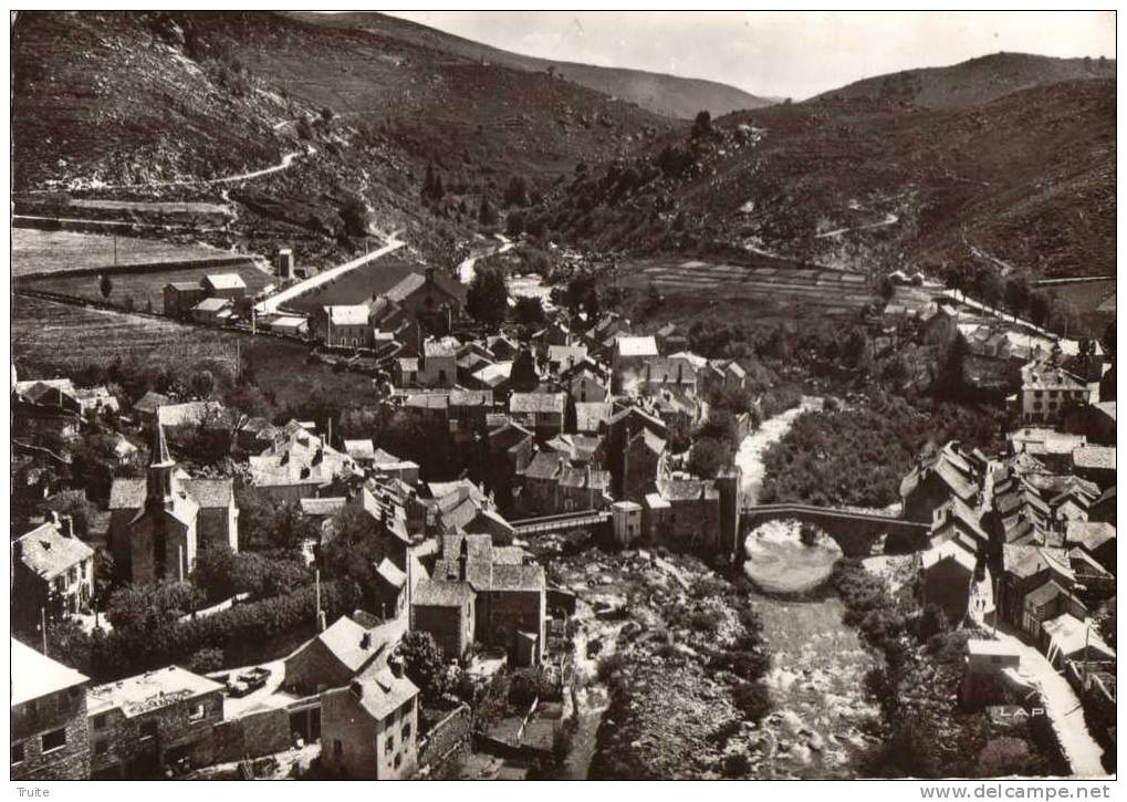 LE PONT-DE-MONTVERT VUE AERIENNE