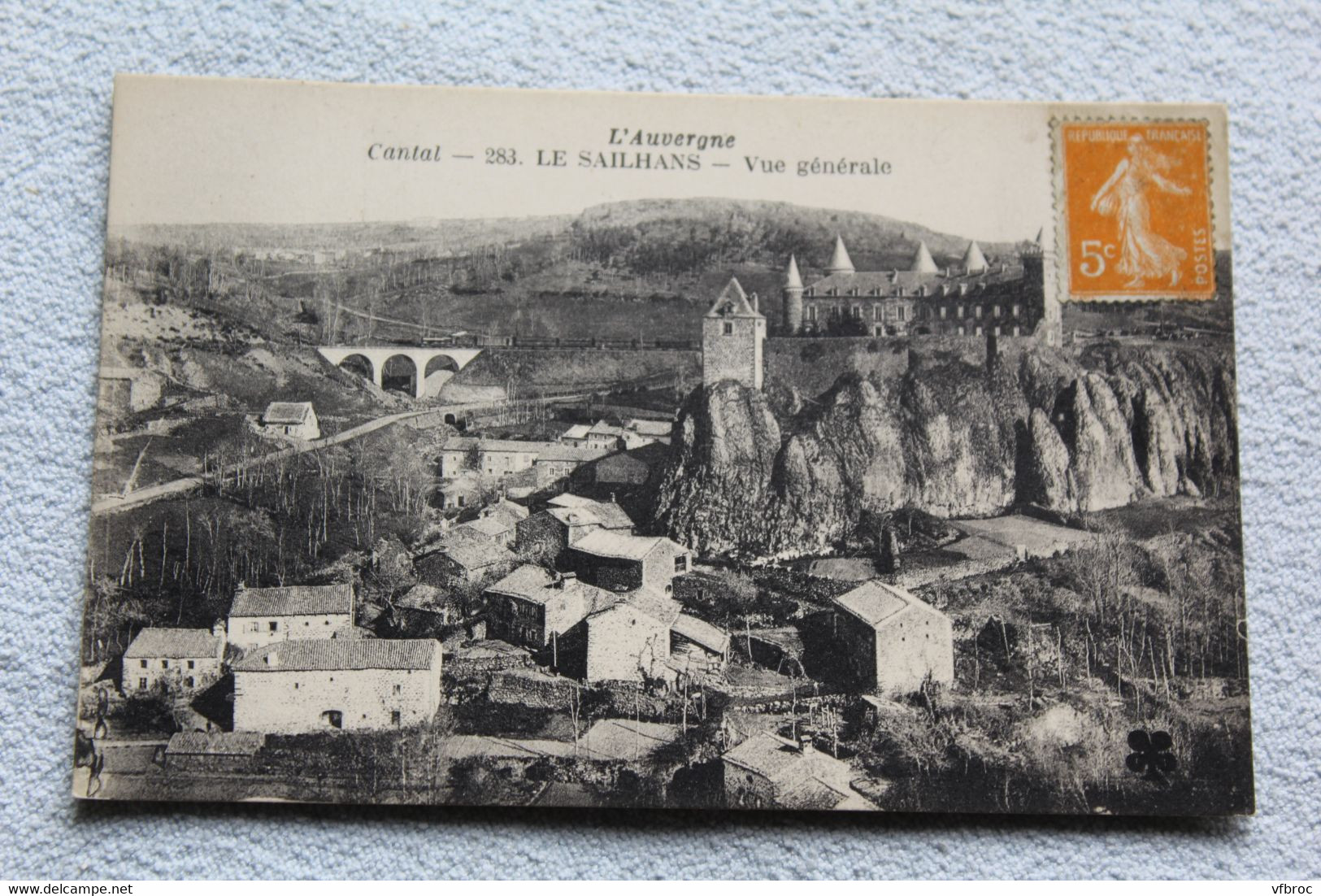 le Sailhans, vue générale, Cantal 15