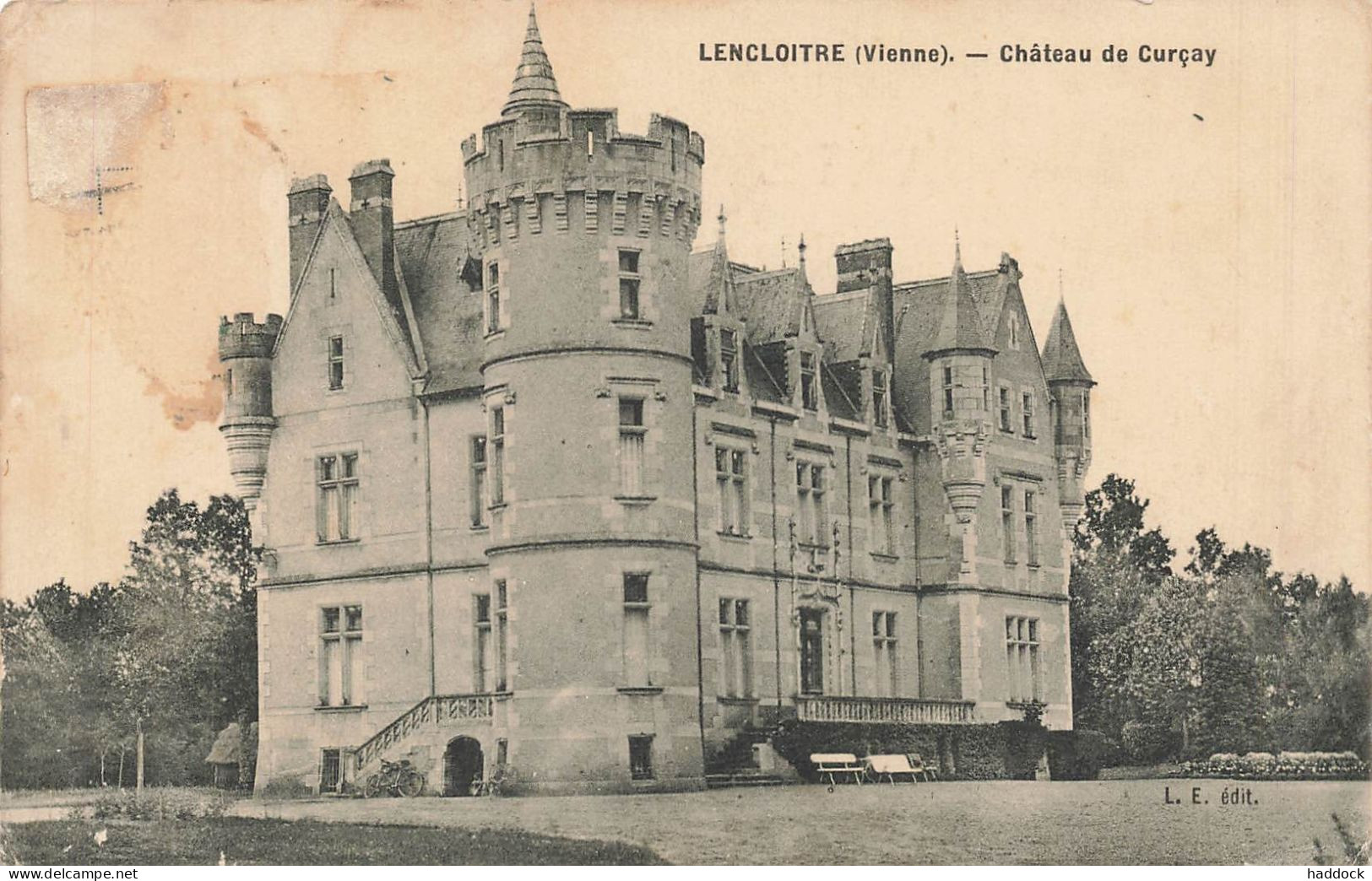 LENCLOITRE : CHATEAU DE CURCAY