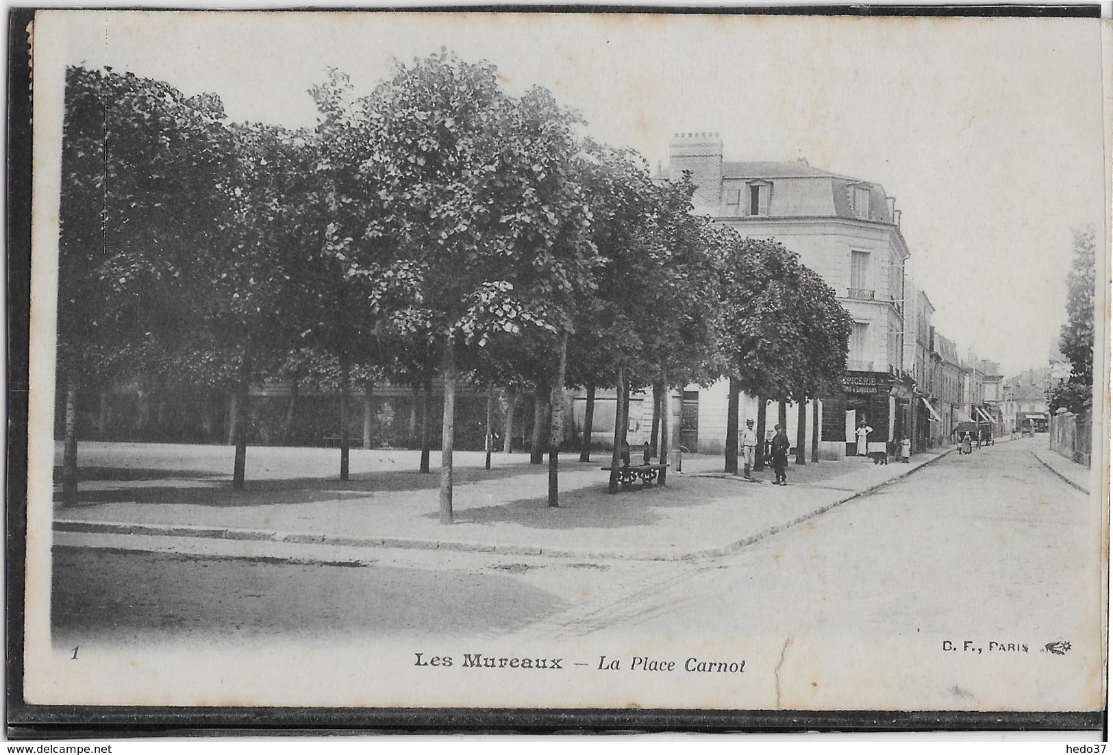 Les Mureaux - Place Carnot