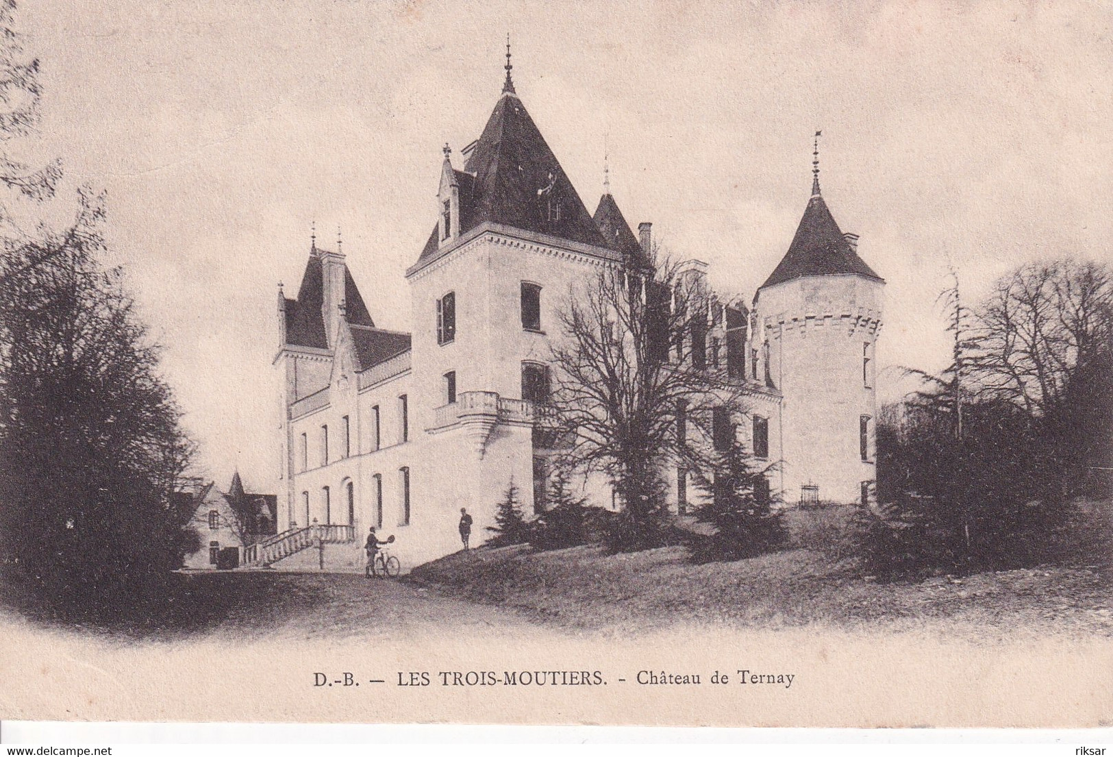 LES TROIS MOUTIERS