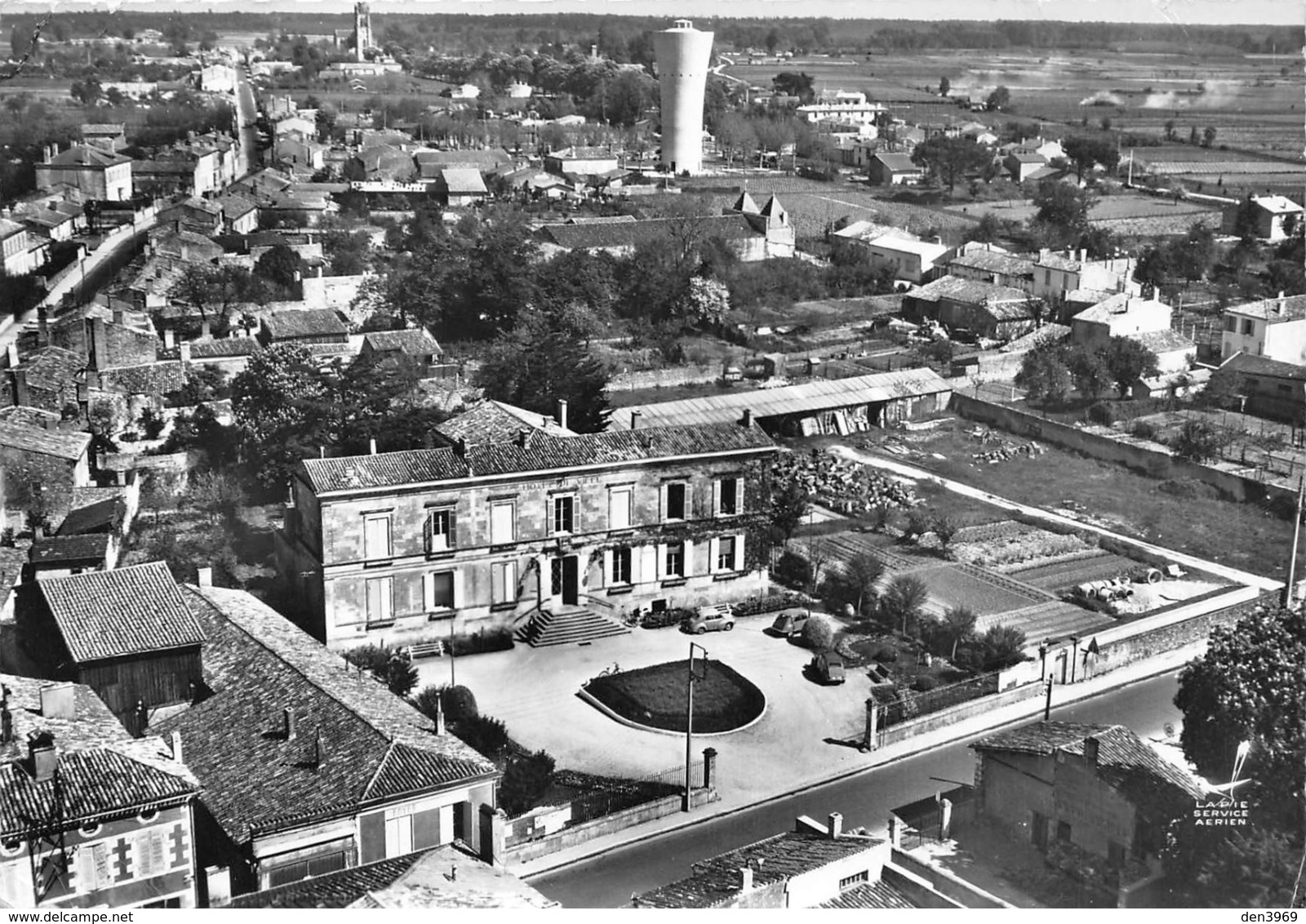 LESPARRE-MEDOC - La Mairie