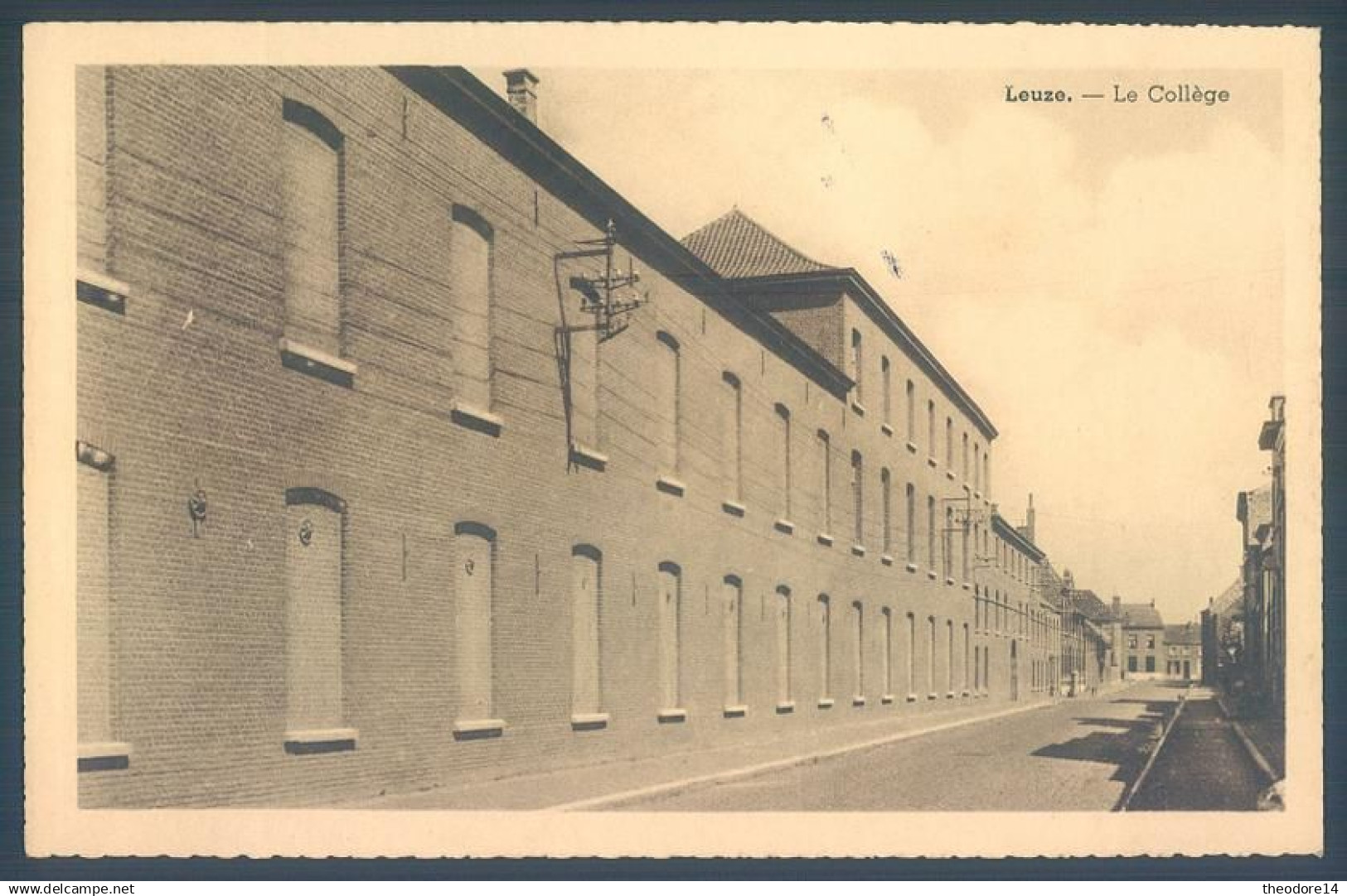 LEUZE en HAINAUT Le Collège