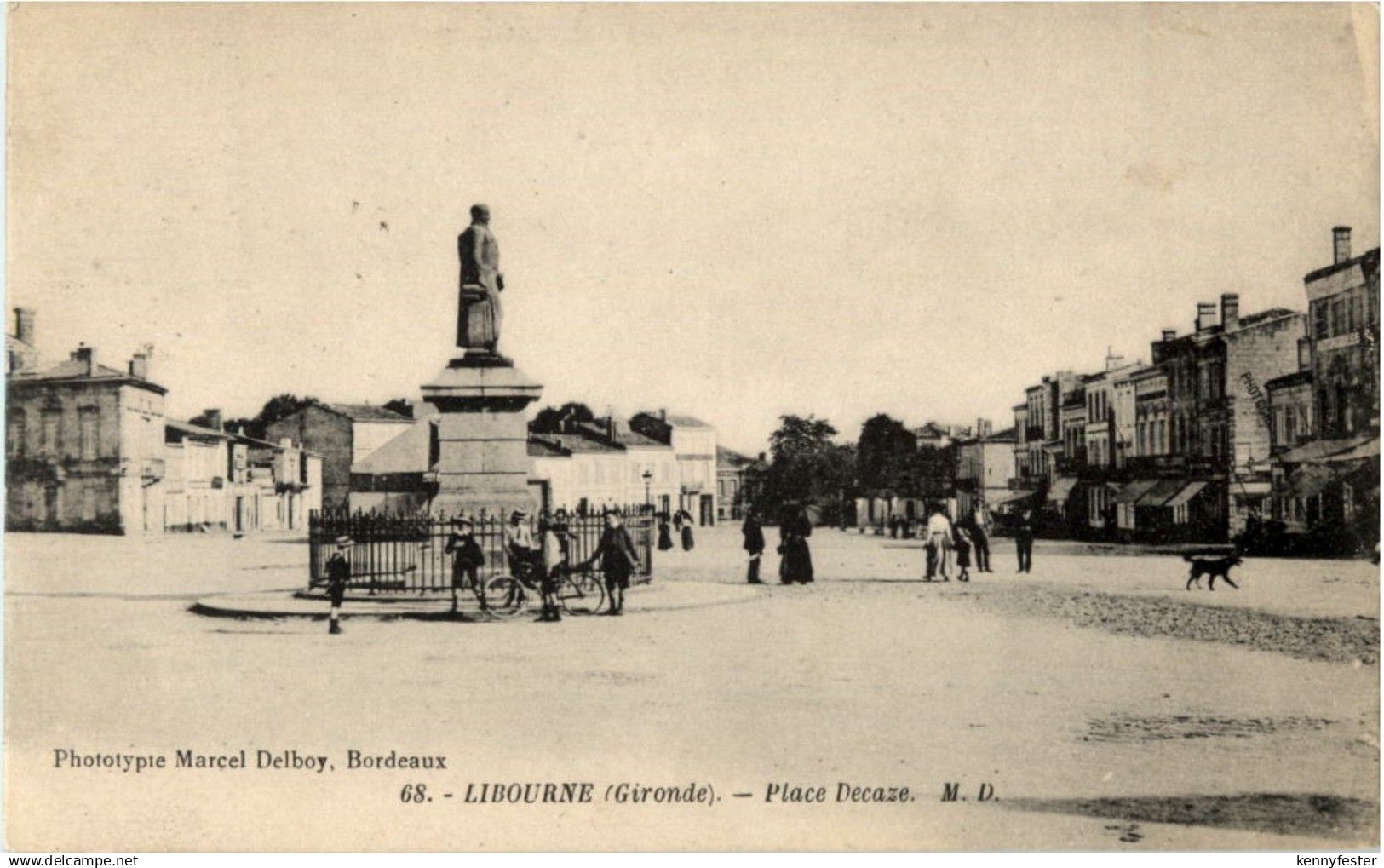 Libourne - Place Decaze