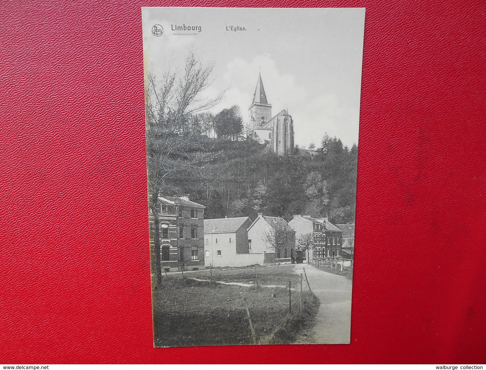 Limbourg :L'Eglise (légèrement froissée)(L210)