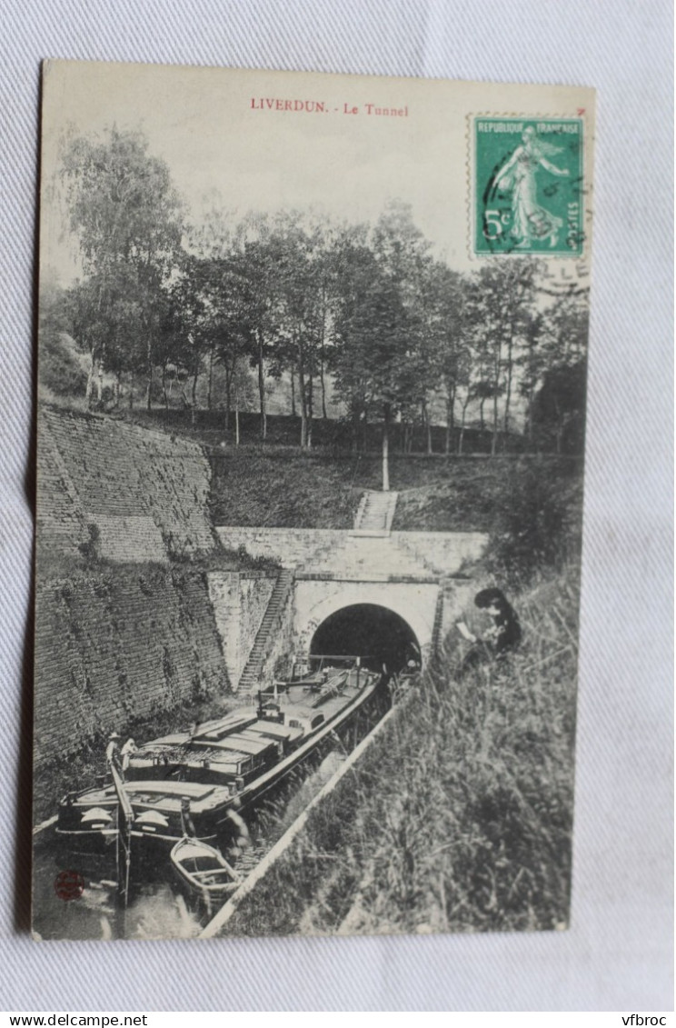 Liverdun, le tunnel, péniche, Meurthe et Moselle 54