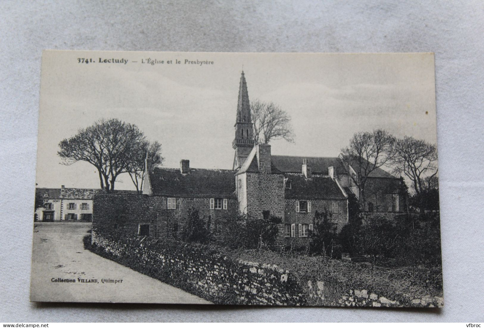 Loctudy, l'église et le presbytère, Finistère 29