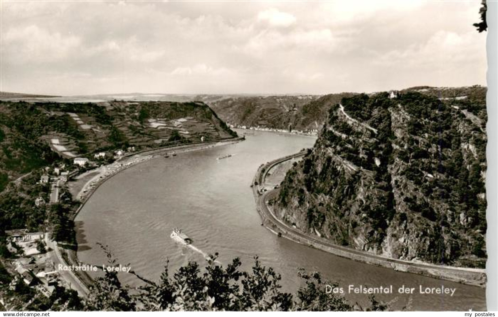 Loreley Lorelei Rheinpartie mit Raststaette Loreley Felsental