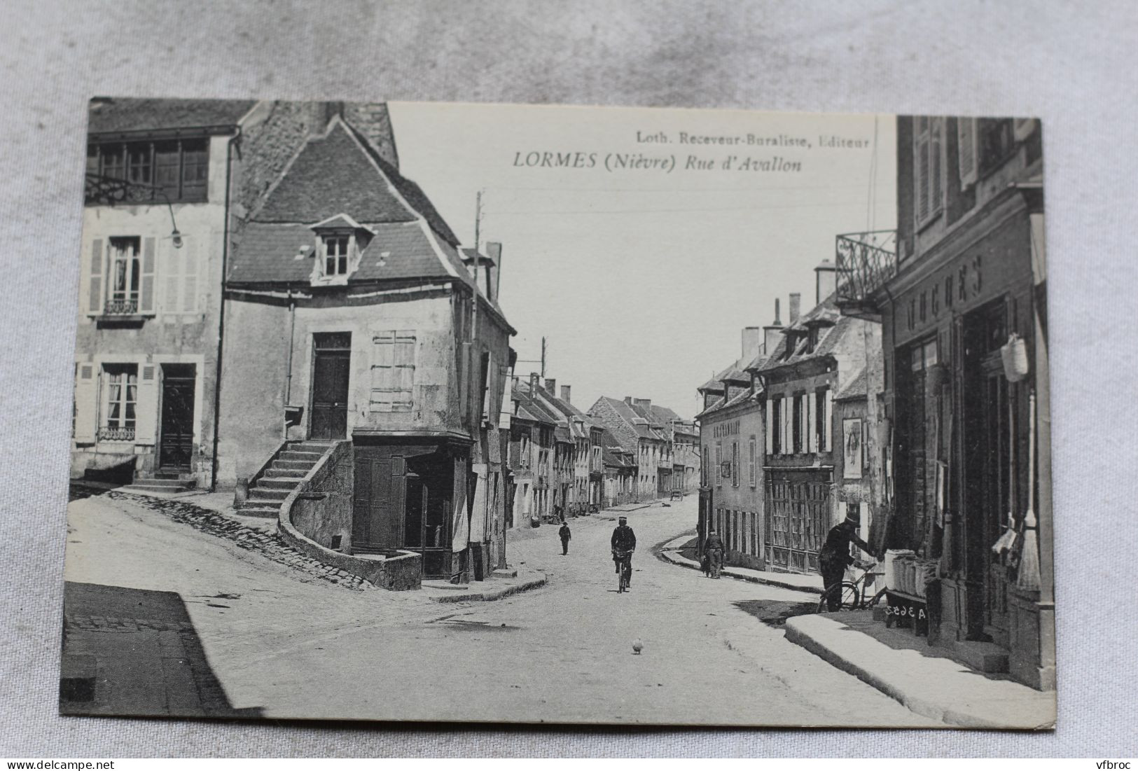 Lormes, rue d'Avallon, Nièvre 58