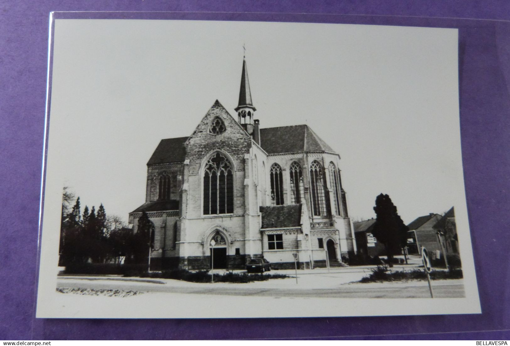 lot x 31 foto's Privaat opnames Foto Kapellekes Kerken godshuizen provincie Limburg 1973-1986