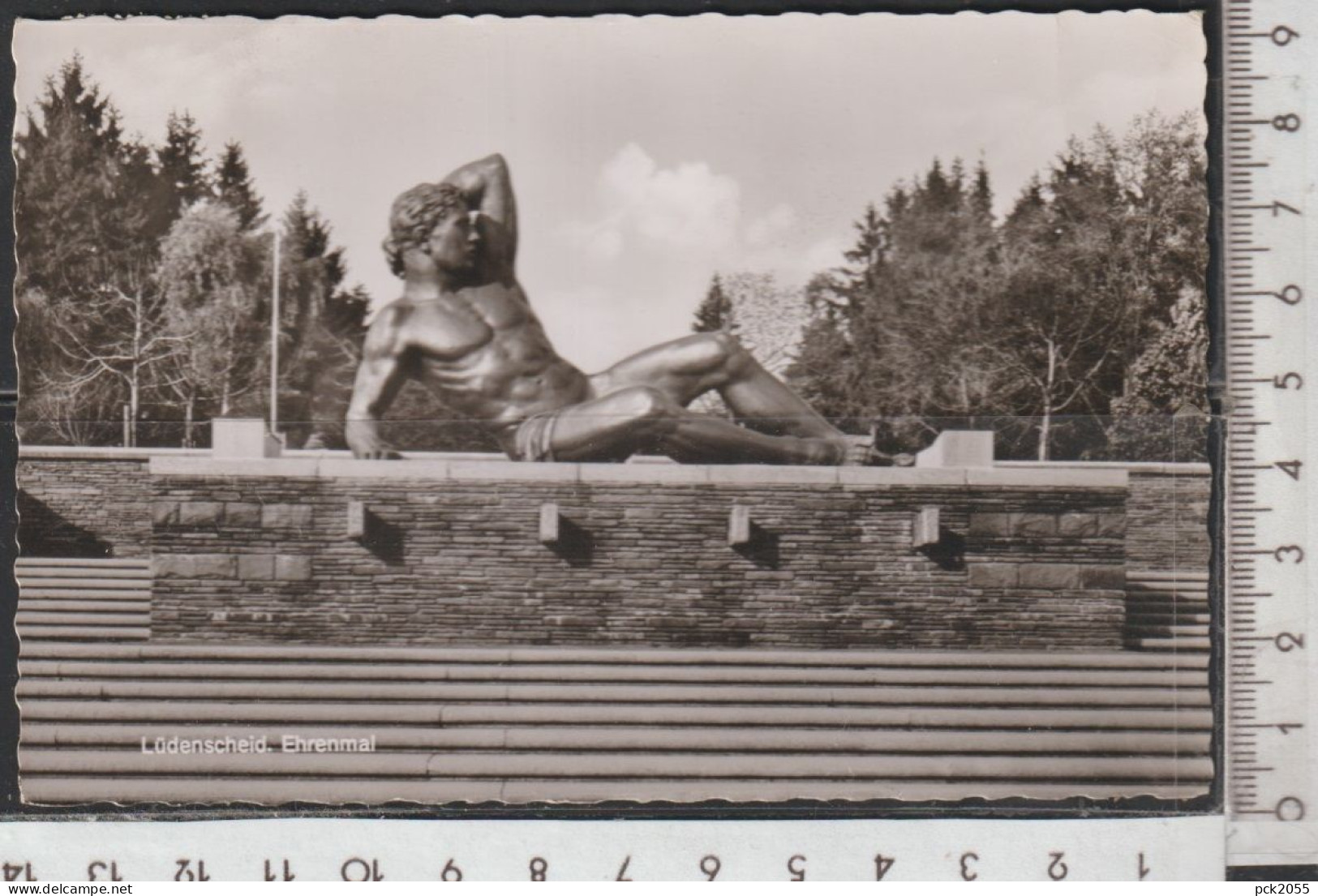 LÜDENSCHEID - Ehrenmal - gelaufen 1959  ( AK 4514 )  günstige Versandkosten