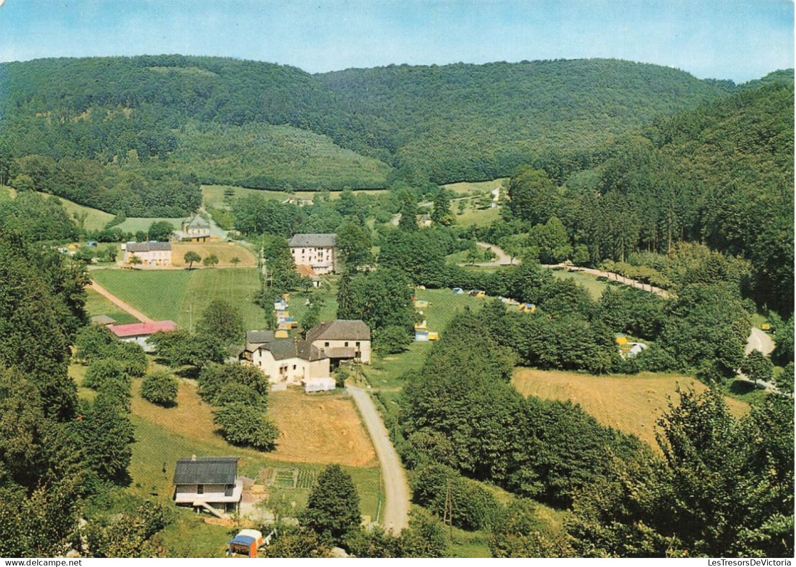 LUXEMBOURG - Muellerthal - Panorama de la ville - Petite Suisse Luxembourgeoise - Colorisé - Carte postale