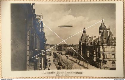 Zeppelin über LUXEMBURG LUXEMBOURG Carte photo véritable avec cachet Photo-Hall Bertogne 1930